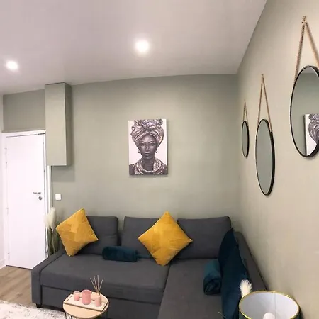 Lechappee Belle Metro 9 Wifi-clim-parking Free-netflix Apartment
