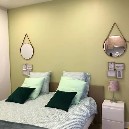 Lechappee Belle Metro 9 Wifi-clim-parking Free-netflix Apartment